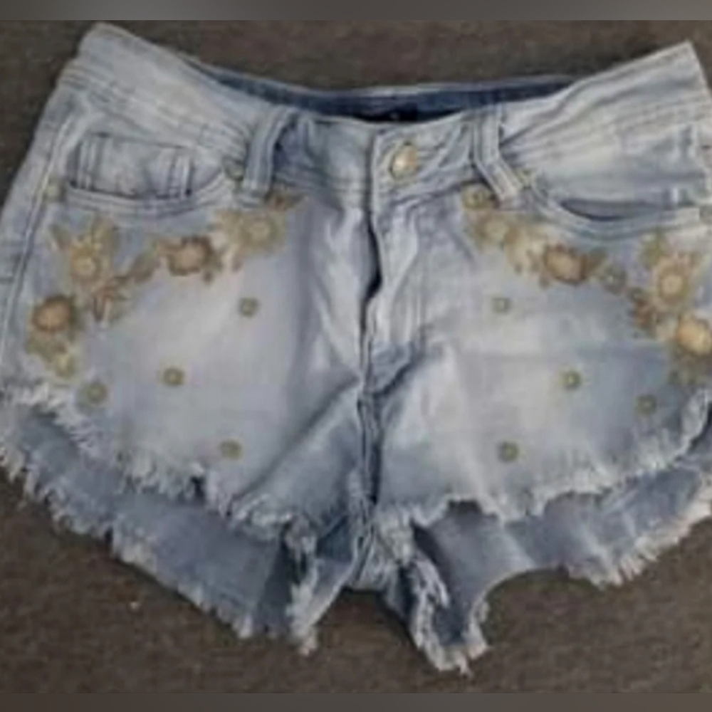 Rue 21 shorts size 5/6